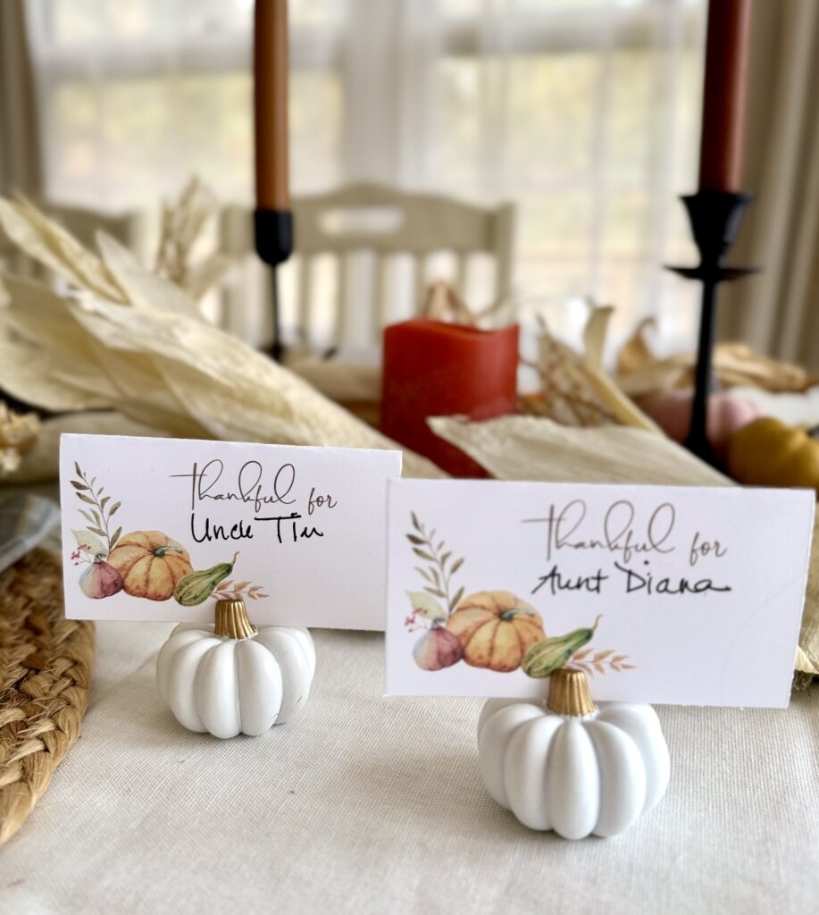 Stylish Thanksgiving Table Settings U0026 Free Printable Place Cards