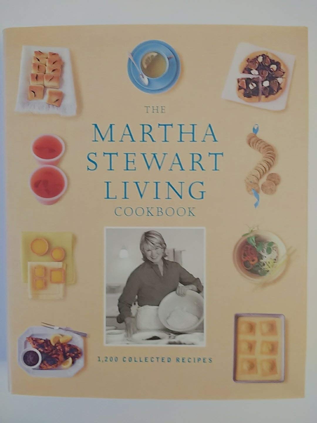 The Martha Stewart Living Cookbook Martha Stewart Living Magazine 9780609607503 Books Amazon ca